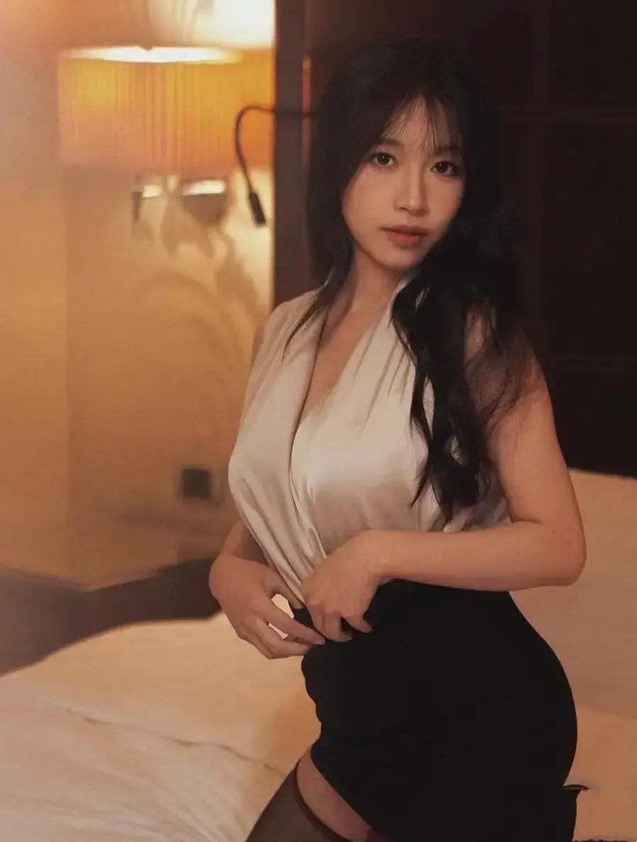 《小凤新婚》苏畅艾熙双人演绎全集完整版-高清直链秒播放无删减-免登录免排队极速秒存-全程无套路免费观看